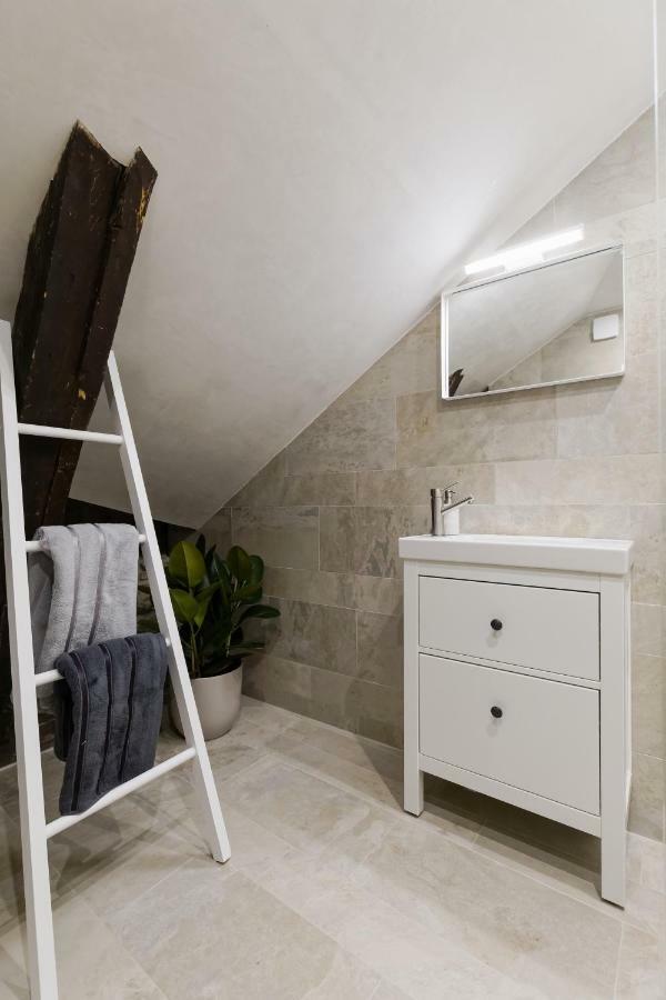Niguliste 6 Old Town Penthouse Apartment Tallinn Bagian luar foto